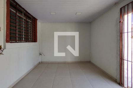 Casa para alugar com 75m², 1 quarto e 1 vaga Casa para alugar com 75m², 1 quarto e 1 vagaFrente