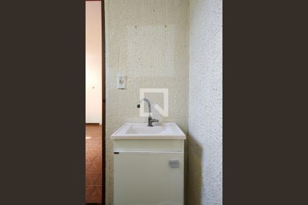 Casa para alugar com 75m², 1 quarto e 1 vaga Casa para alugar com 75m², 1 quarto e 1 vagaBanheiro