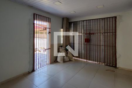 Casa para alugar com 75m², 1 quarto e 1 vaga Casa para alugar com 75m², 1 quarto e 1 vagaFrente