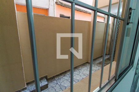 Vista da Sala de casa para alugar com 1 quarto, 70m² em Vila Carmosina, São Paulo