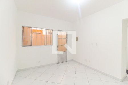 Sala de casa para alugar com 1 quarto, 70m² em Vila Carmosina, São Paulo