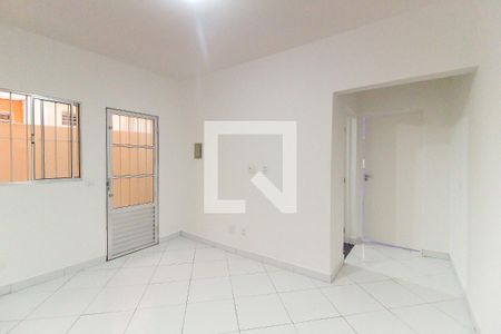 Sala de casa para alugar com 1 quarto, 70m² em Vila Carmosina, São Paulo