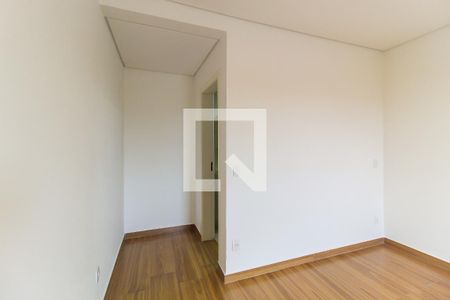 Suíte de casa para alugar com 2 quartos, 150m² em Vila Carmosina, São Paulo