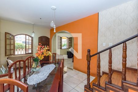 Sala 1 de casa à venda com 6 quartos, 385m² em Palmeiras, Belo Horizonte