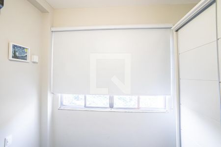 Apartamento à venda com 100m², 3 quartos e sem vagaQuarto 2 detalhe da cortina