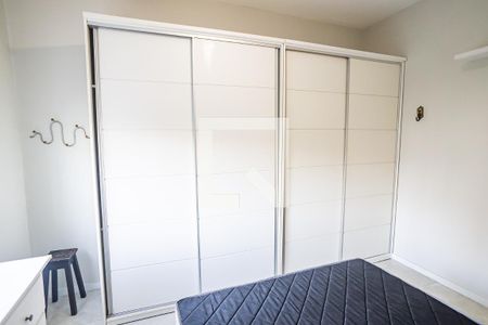 Apartamento à venda com 100m², 3 quartos e sem vagaQuarto 1 Suite armários