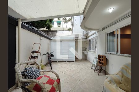 Apartamento à venda com 88m², 2 quartos e 1 vagaÁrea de Serviço