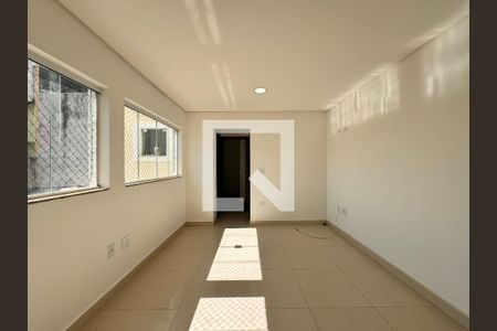 Sala de apartamento para alugar com 2 quartos, 94m² em Vila Camilopolis, Santo André