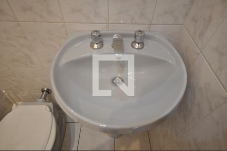 Casa de condomínio para alugar com 60m², 2 quartos e 1 vagaBanheiro Social