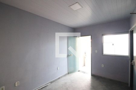 Sala de casa para alugar com 1 quarto, 70m² em Porto Velho, São Gonçalo