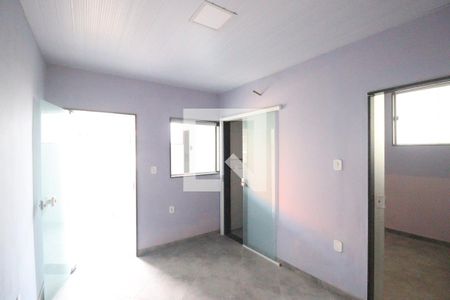 Sala de casa para alugar com 1 quarto, 70m² em Porto Velho, São Gonçalo