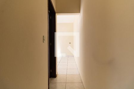 Corredor de casa para alugar com 1 quarto, 32m² em Vila Santo Estefano, São Paulo