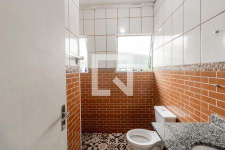 Casa de condomínio para alugar com 120m², 2 quartos e 2 vagas Casa de condomínio para alugar com 120m², 2 quartos e 2 vagasBanheiro