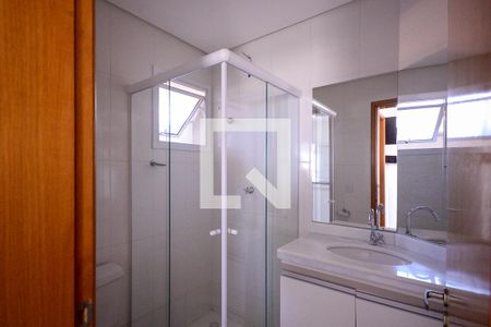 Banheiro  de apartamento para alugar com 1 quarto, 33m² em Vila Natalia, São Paulo