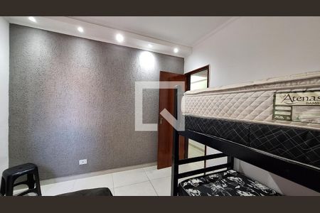 quarto de apartamento para alugar com 2 quartos, 61m² em Vila Tupi, Praia Grande