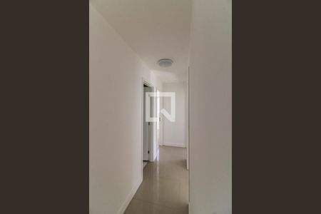 Corredor de apartamento à venda com 3 quartos, 110m² em Barra da Tijuca, Rio de Janeiro