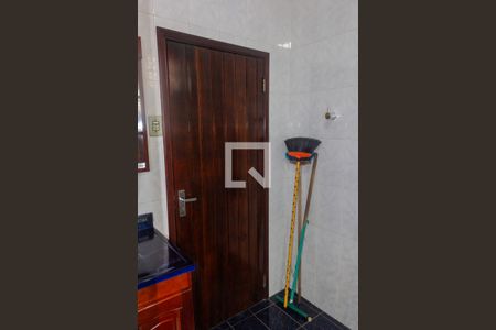 Casa à venda com 150m², 4 quartos e 2 vagas Casa à venda com 150m², 4 quartos e 2 vagasBanheiro 1