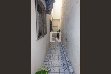 Casa à venda com 150m², 4 quartos e 2 vagas Casa à venda com 150m², 4 quartos e 2 vagasQuintal - Corredor