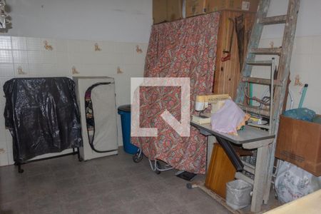 Casa à venda com 150m², 4 quartos e 2 vagas Casa à venda com 150m², 4 quartos e 2 vagasCozinha (edícula)