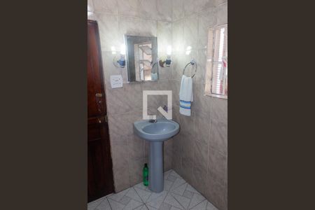 Casa à venda com 150m², 4 quartos e 2 vagas Casa à venda com 150m², 4 quartos e 2 vagasBanheiro 2