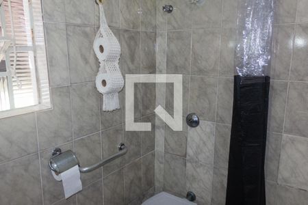 Casa à venda com 150m², 4 quartos e 2 vagas Casa à venda com 150m², 4 quartos e 2 vagasBanheiro 2