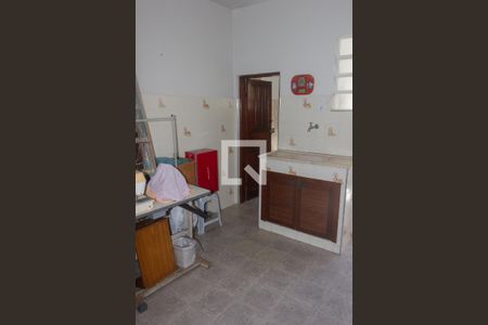 Casa à venda com 150m², 4 quartos e 2 vagas Casa à venda com 150m², 4 quartos e 2 vagasCozinha (edícula)