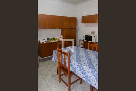 Casa à venda com 150m², 4 quartos e 2 vagas Casa à venda com 150m², 4 quartos e 2 vagasCozinha