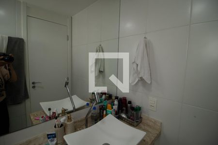 Apartamento à venda com 60m², 2 quartos e 1 vaga Apartamento à venda com 60m², 2 quartos e 1 vagaBanheiro da Suíte