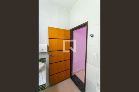 Casa à venda com 232m², 8 quartos e sem vagaBanheiro Social