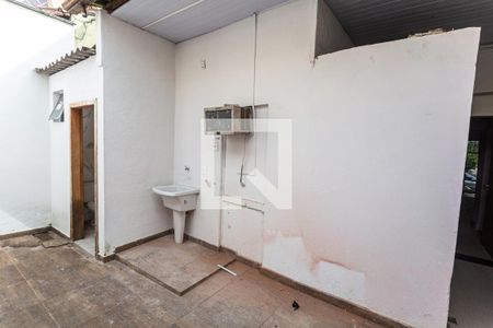 Casa à venda com 232m², 8 quartos e sem vagaÁrea de Serviço