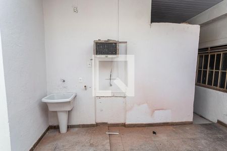 Casa à venda com 232m², 8 quartos e sem vagaÁrea de Serviço