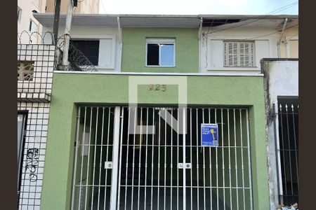 Casa para alugar com 180m², 2 quartos e 1 vagaFachada