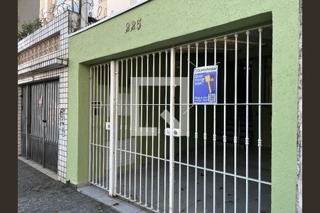 Casa para alugar com 180m², 2 quartos e 1 vagaFachada
