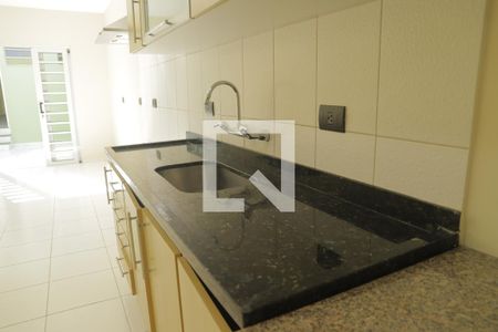 Casa para alugar com 180m², 2 quartos e 1 vagaCozinha