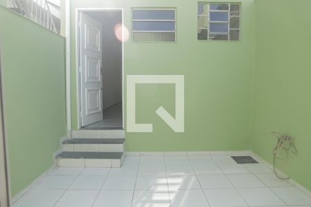 Casa para alugar com 180m², 2 quartos e 1 vagaQuintal