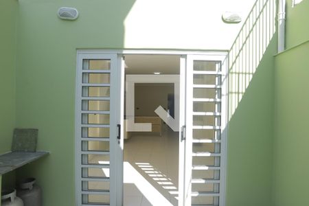 Casa para alugar com 180m², 2 quartos e 1 vagaQuintal