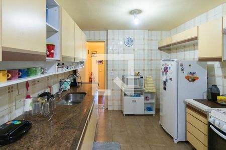 Apartamento à venda com 128m², 3 quartos e 2 vagasCozinha