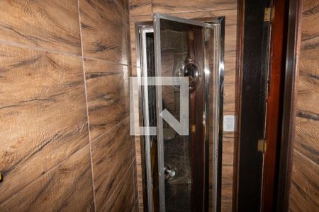 Casa de condomínio à venda com 600m², 3 quartos e 4 vagas Casa de condomínio à venda com 600m², 3 quartos e 4 vagasBanheiro