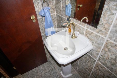 Casa de condomínio à venda com 600m², 3 quartos e 4 vagas Casa de condomínio à venda com 600m², 3 quartos e 4 vagasBanheiro