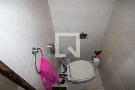 Casa de condomínio à venda com 600m², 3 quartos e 4 vagas Casa de condomínio à venda com 600m², 3 quartos e 4 vagasBanheiro