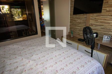 Casa de condomínio à venda com 600m², 3 quartos e 4 vagas Casa de condomínio à venda com 600m², 3 quartos e 4 vagasQuarto