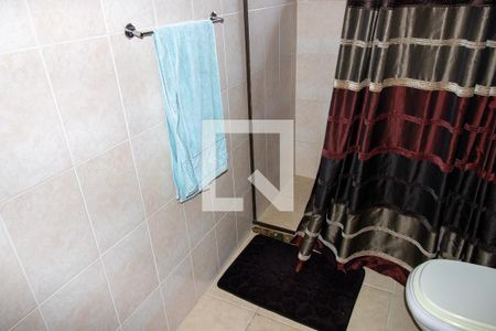 Casa de condomínio à venda com 600m², 3 quartos e 4 vagas Casa de condomínio à venda com 600m², 3 quartos e 4 vagasBanheiro