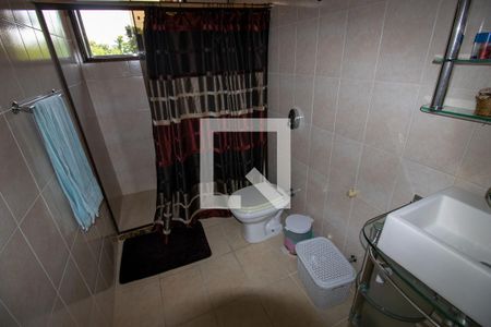 Casa de condomínio à venda com 600m², 3 quartos e 4 vagas Casa de condomínio à venda com 600m², 3 quartos e 4 vagasBanheiro