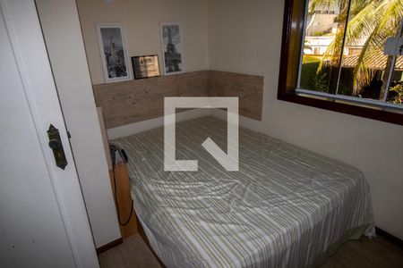 Casa de condomínio à venda com 600m², 3 quartos e 4 vagas Casa de condomínio à venda com 600m², 3 quartos e 4 vagasQuarto