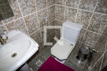 Casa de condomínio à venda com 600m², 3 quartos e 4 vagas Casa de condomínio à venda com 600m², 3 quartos e 4 vagasBanheiro