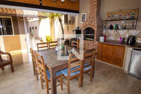 Casa de condomínio à venda com 600m², 3 quartos e 4 vagas Casa de condomínio à venda com 600m², 3 quartos e 4 vagasCozinha