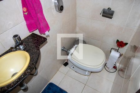 Casa de condomínio à venda com 600m², 3 quartos e 4 vagas Casa de condomínio à venda com 600m², 3 quartos e 4 vagasBanheiro