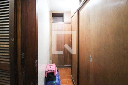 Casa à venda com 480m², 3 quartos e 6 vagasQuarto de Serviço 