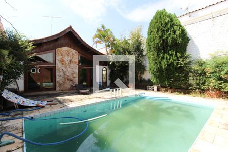 Casa à venda com 480m², 3 quartos e 6 vagasPiscina/ Quintal 
