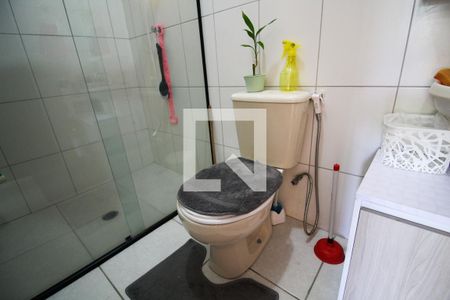 Casa à venda com 480m², 3 quartos e 6 vagasBanheiro da Suíte 2